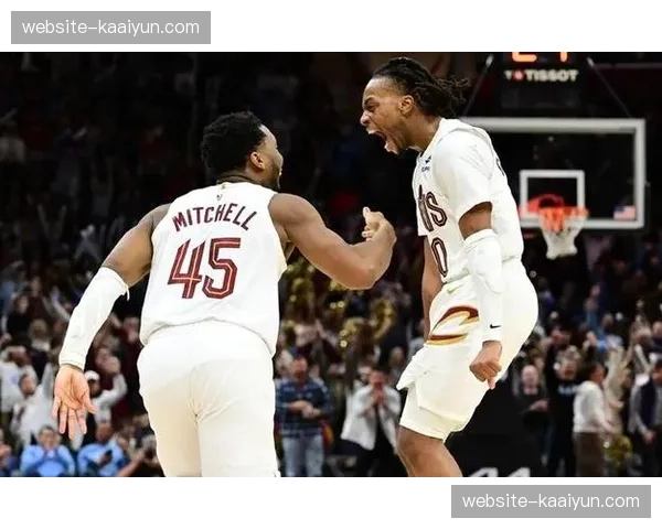 莫布利回归后与哈登化学反应 将决定骑士后半程争冠前景